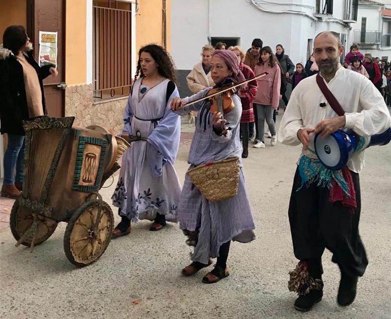 Imagen NUEVE MUSAS PASAN POR SERRADILLA 